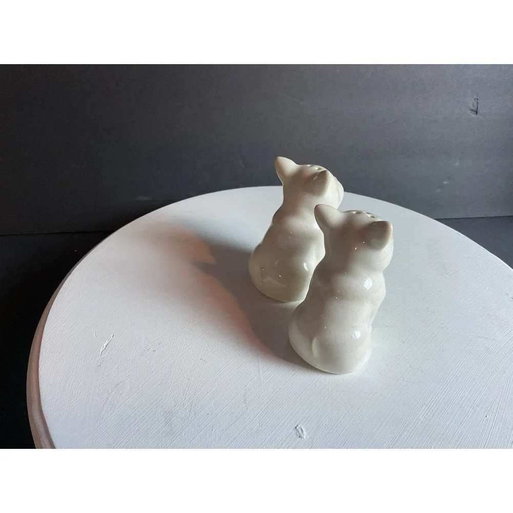 Ceramic Salt Pepper Shakers Set Vintage Dogs